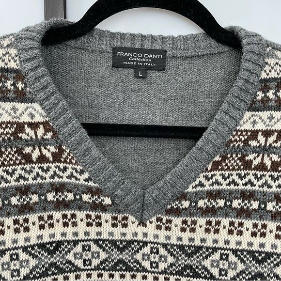 [l] Men’s Wool Blend Grey, Creme’ Red Snowflake Fair Isle Pattern V Neck Sweater - Picture 6 of 14